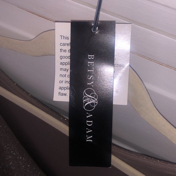 Betsy Adam BRAND NEW, NEVER WORN Dress - Picture 4 of 6